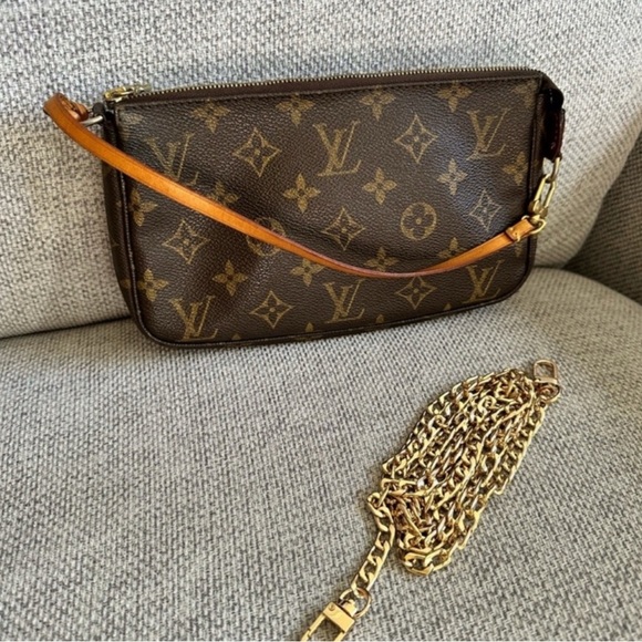 Louis Vuitton Brown Monogram Crossbody Bag with Gold Chain. Pochette Accessories - Picture 5 of 14